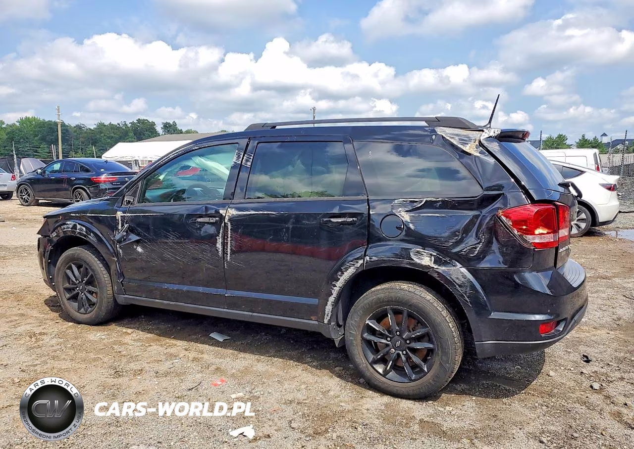 2019 Dodge Journey Se VIN:3C4PDCBB4KT845555 - 2