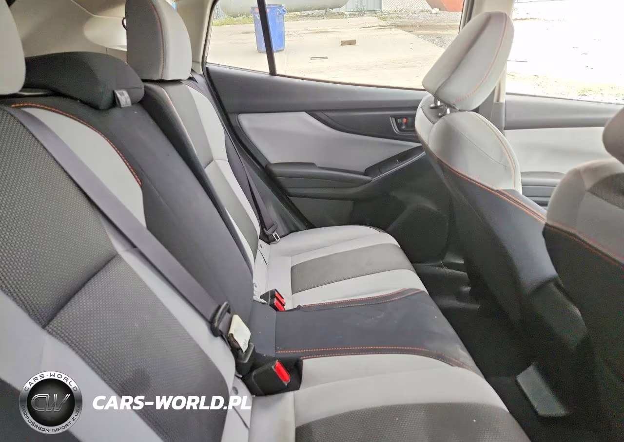 2020 Subaru Crosstrek Premium VIN:JF2GTAEC3L8229813 - 10
