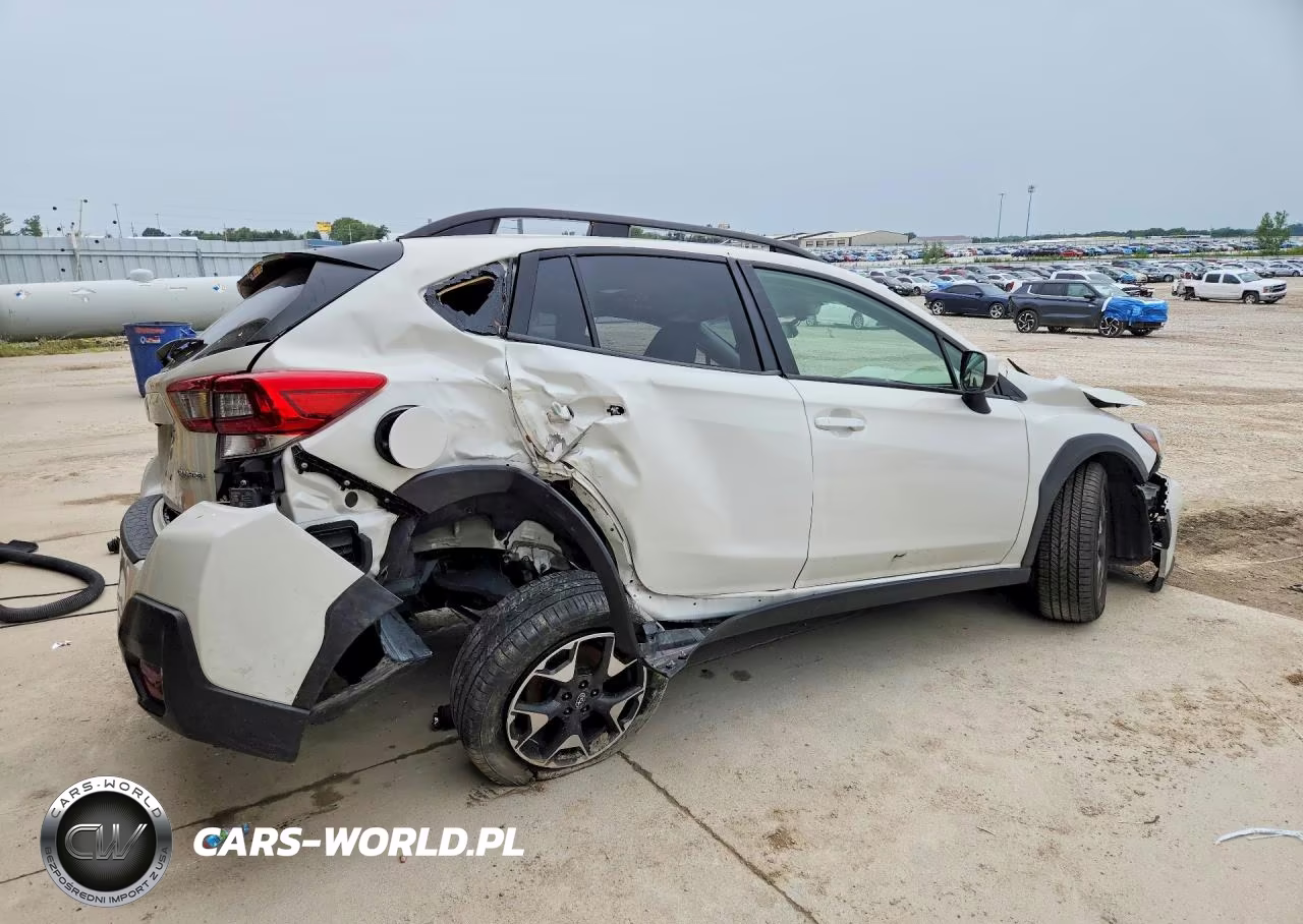 2020 Subaru Crosstrek Premium VIN:JF2GTAEC3L8229813 - 3