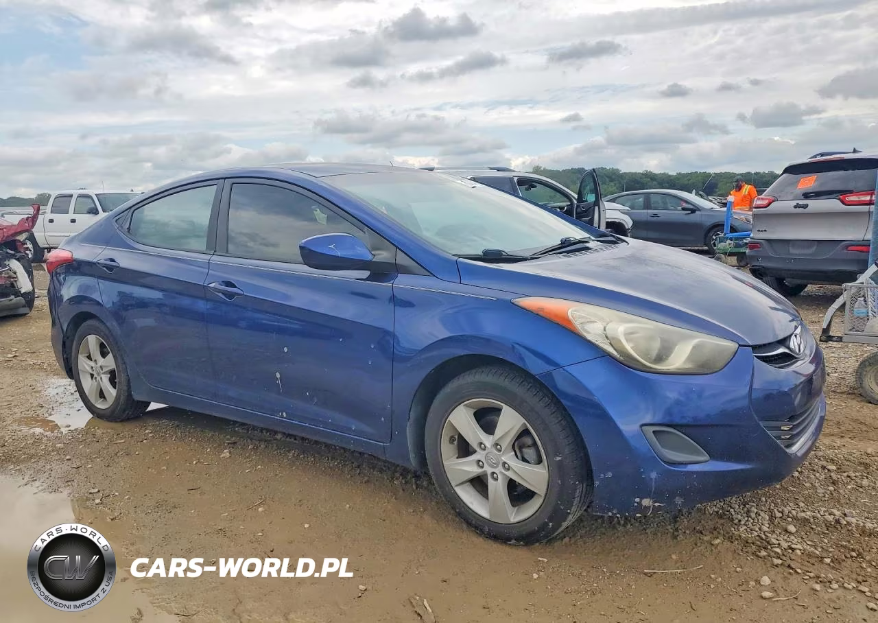2013 Hyundai Elantra Gls VIN:KMHDH4AE6DU868719 - 4