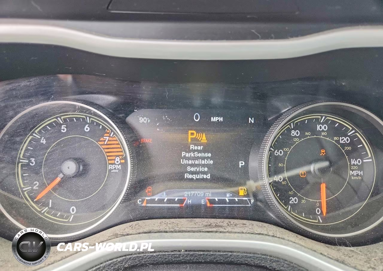 2018 Jeep Cherokee Trailhawk VIN:1C4PJMBX0JD531061 - 9
