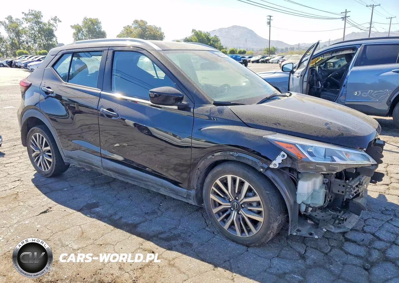 2023 Nissan Kicks Sv VIN:3N1CP5CVXPL569757 - 4