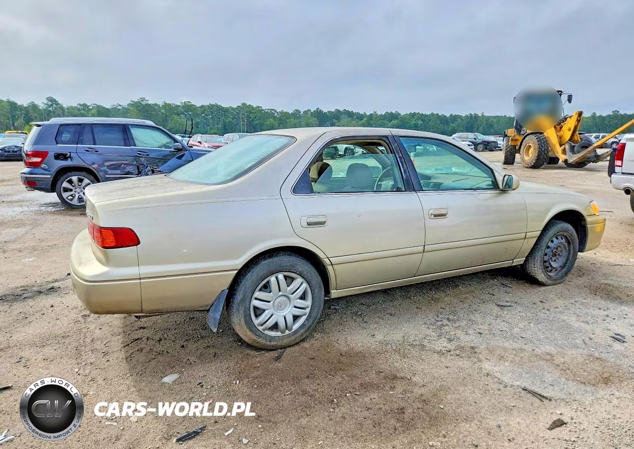 2000 Toyota Camry Le VIN:4T1BG22K1YU006131 - 3