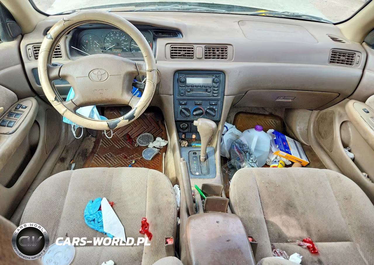 2000 Toyota Camry Le VIN:4T1BG22K1YU006131 - 8