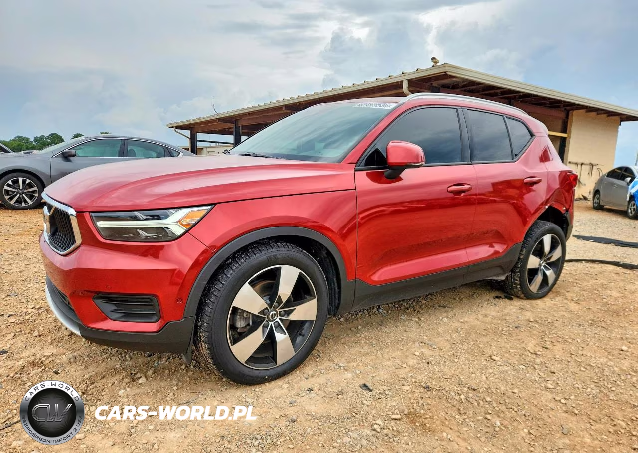 2019 Volvo Xc40 T5 Momentum – zdjęcie 1 z 13
