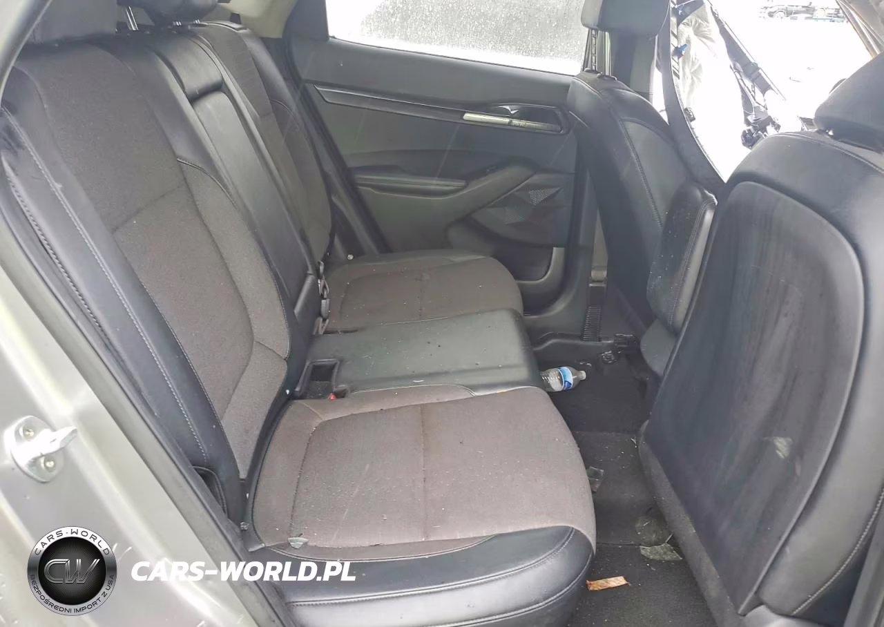 2021 Kia Seltos S VIN:KNDEU2AA5M7128132 - 11