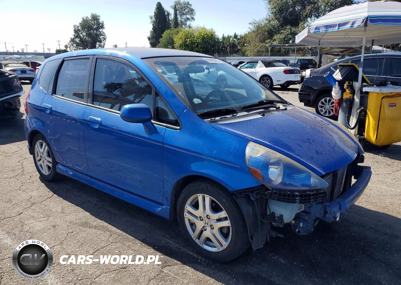 2008 Honda Fit Sport VIN:JHMGD38688S015857 - 4