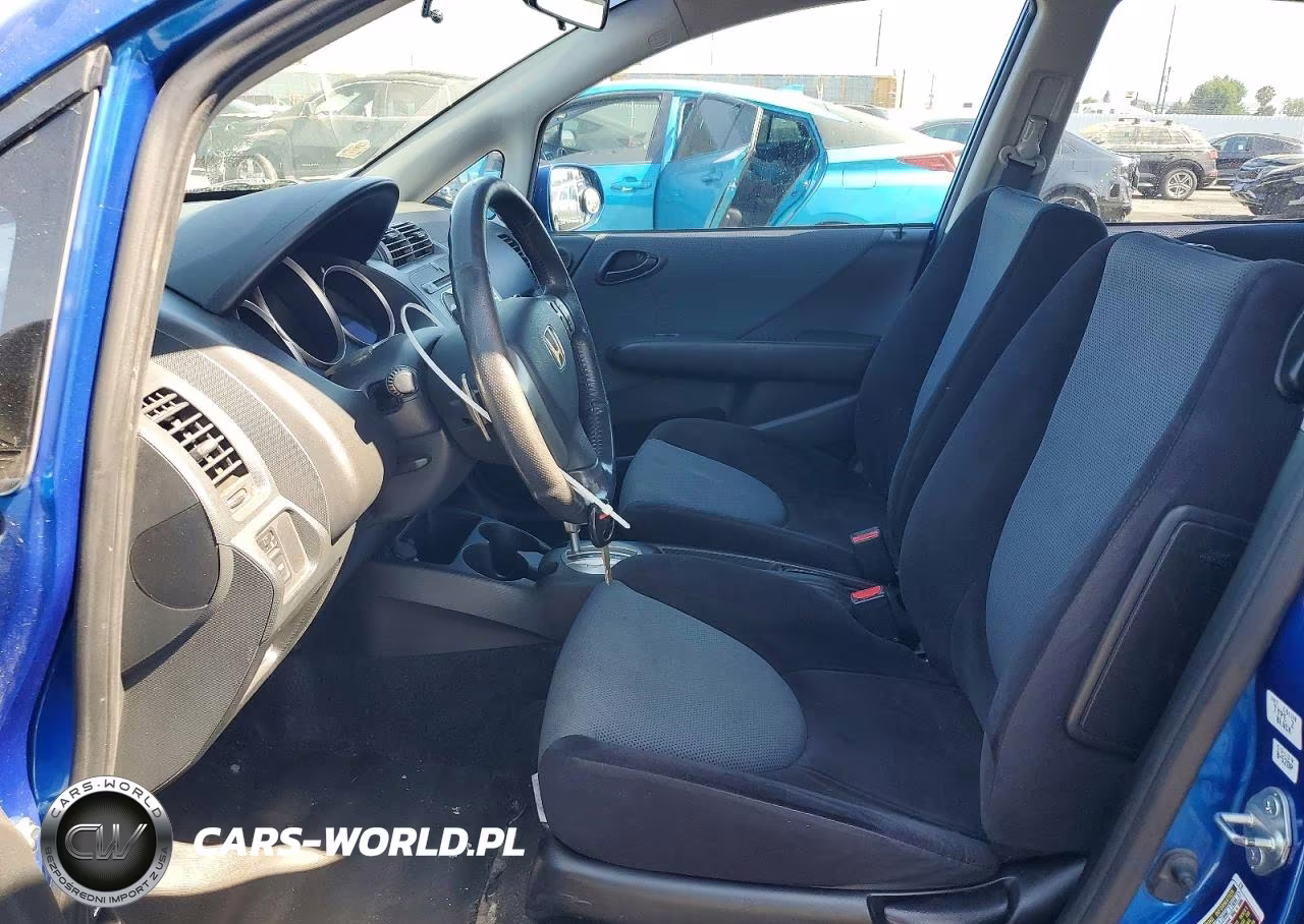 2008 Honda Fit Sport VIN:JHMGD38688S015857 - 7