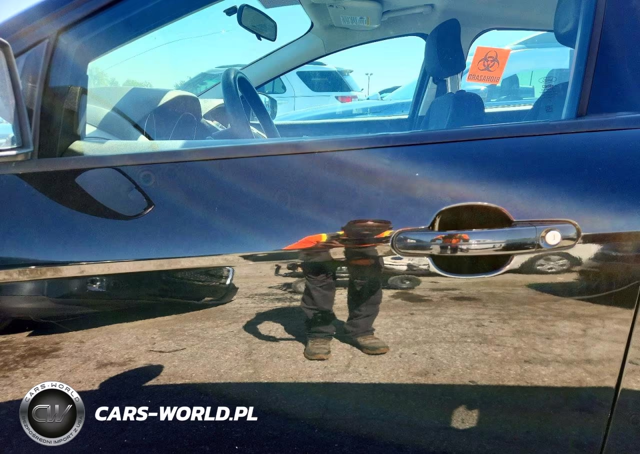 2018 Ford Focus Se VIN:1FADP3F20JL327768 - 7
