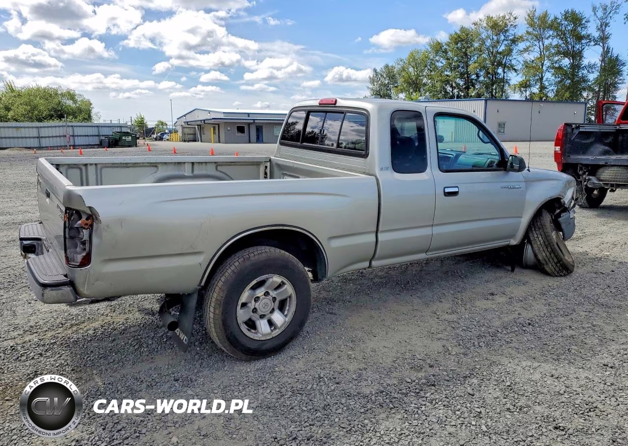 2000 Toyota Tacoma Xtracab VIN:5TEWN72N9YZ711348 - 3