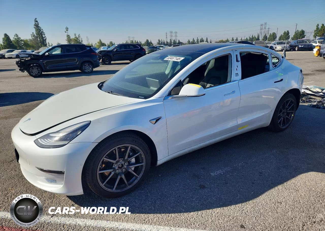 2020 Tesla Model 3 – zdjęcie 1 z 13