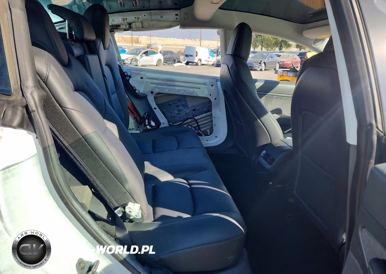 2020 Tesla Model 3 VIN:5YJ3E1EB5LF619732 - 10