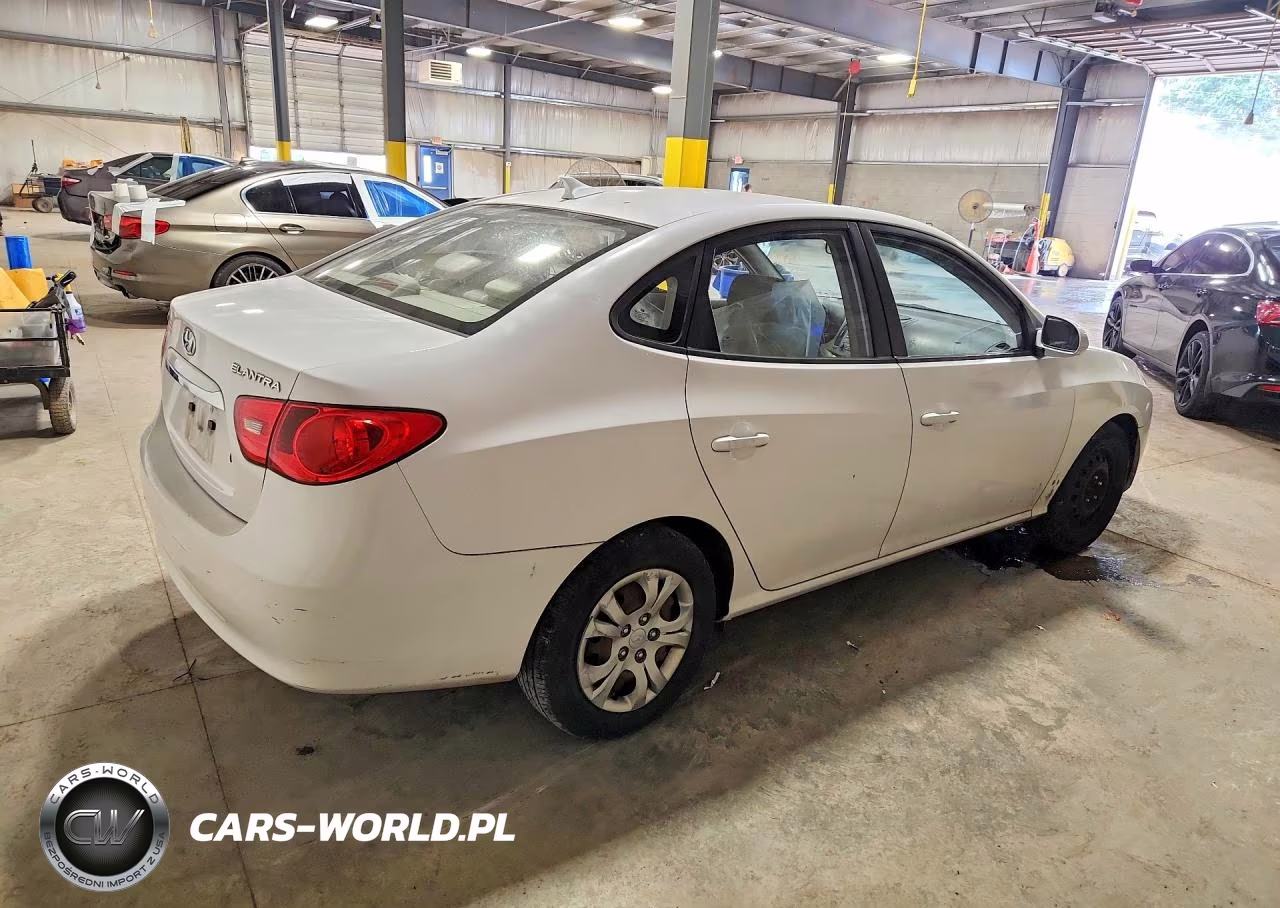 2010 Hyundai Elantra Gls VIN:KMHDU4AD2AU858381 - 3