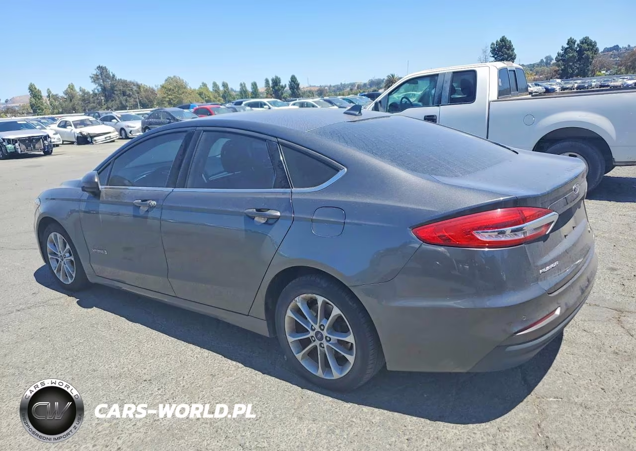 2019 Ford Fusion Se VIN:3FA6P0LU9KR115337 - 2