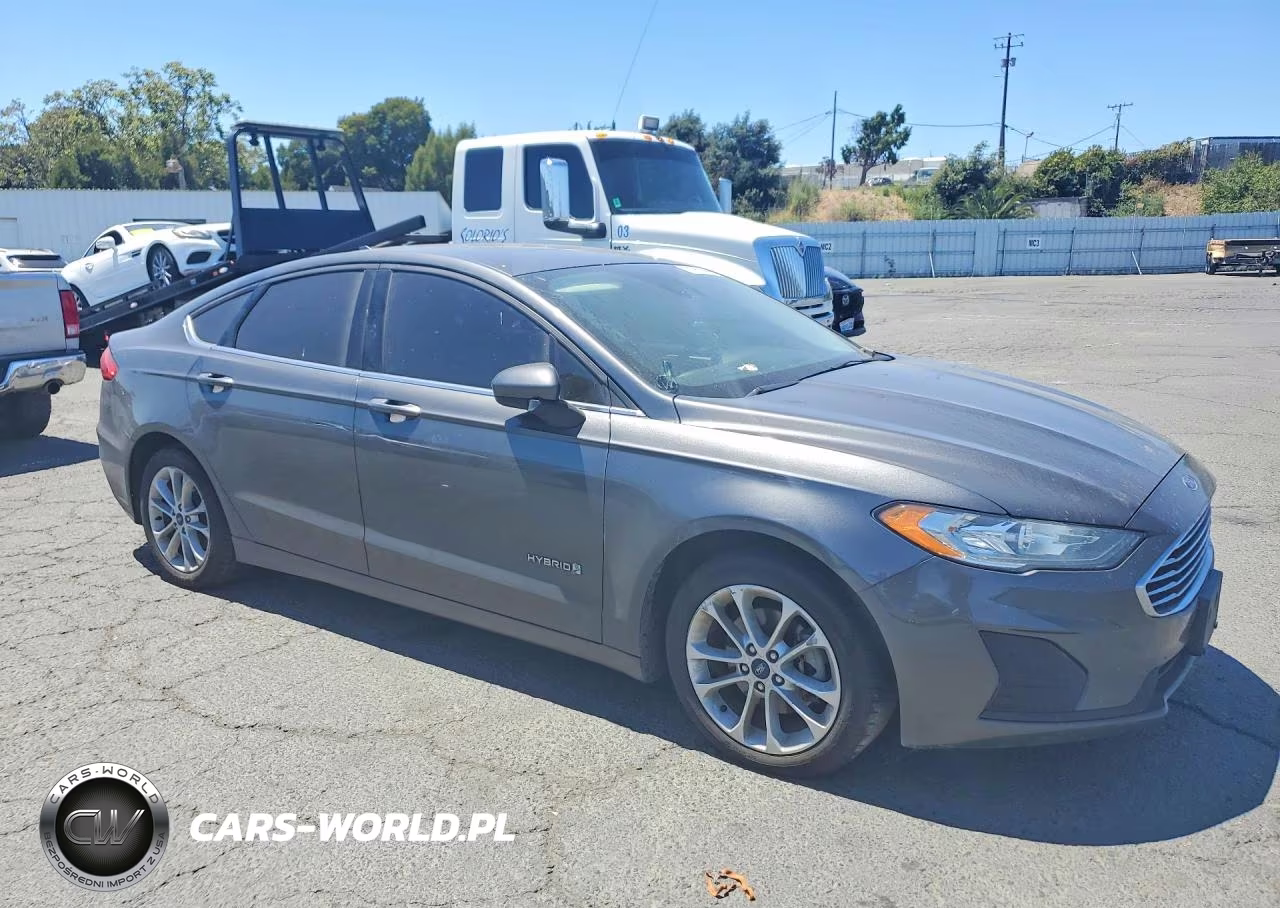2019 Ford Fusion Se VIN:3FA6P0LU9KR115337 - 4