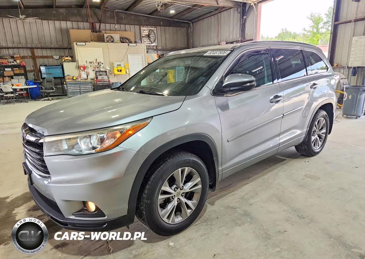 2015 Toyota Highlander Xle VIN:5TDJKRFH9FS176762 - 1