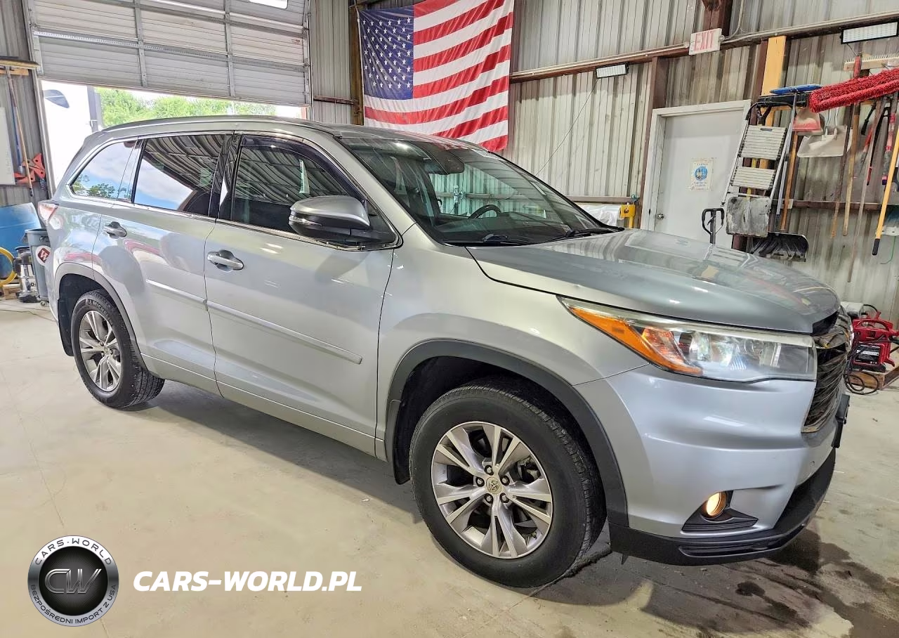2015 Toyota Highlander Xle VIN:5TDJKRFH9FS176762 - 4