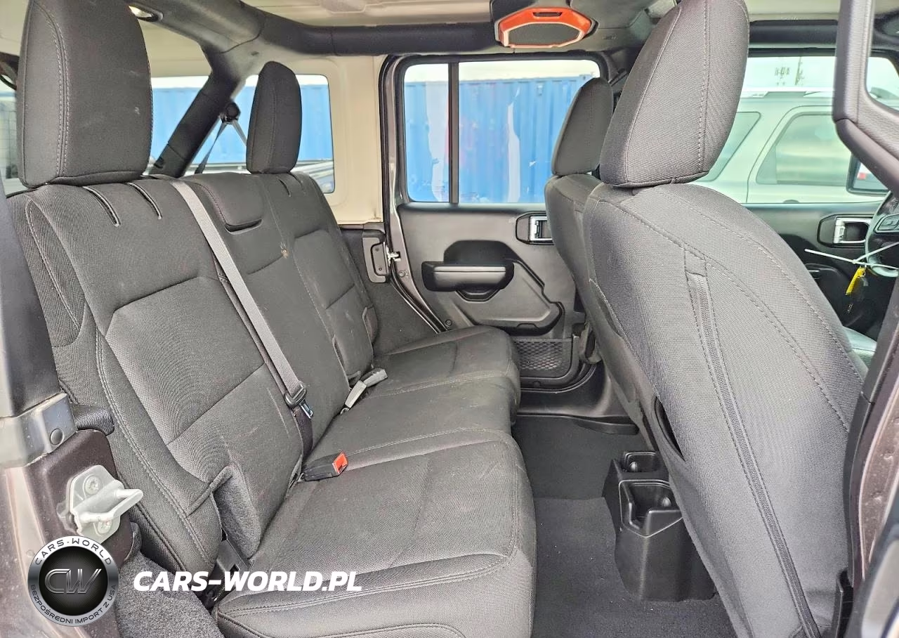 2020 Jeep Wrangler Unlimited Sport VIN:1C4HJXDN9LW174116 - 10