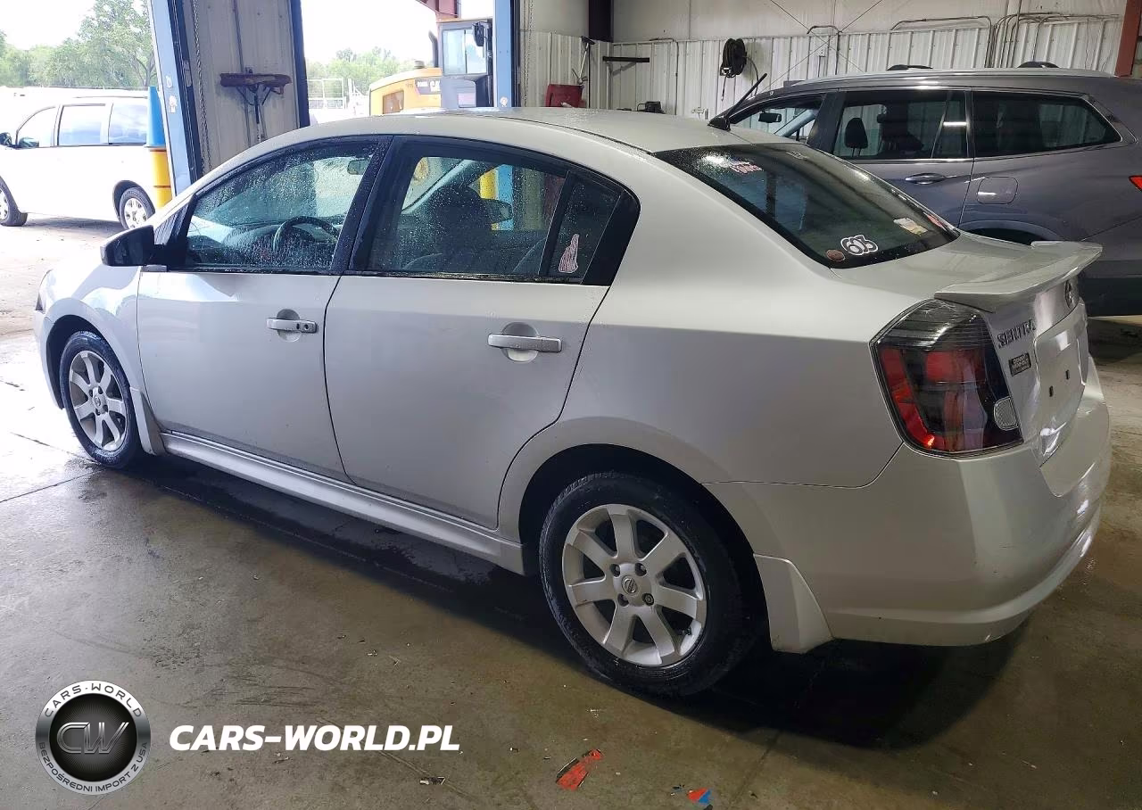 2012 Nissan Sentra 2.0 VIN:3N1AB6AP7CL689784 - 2