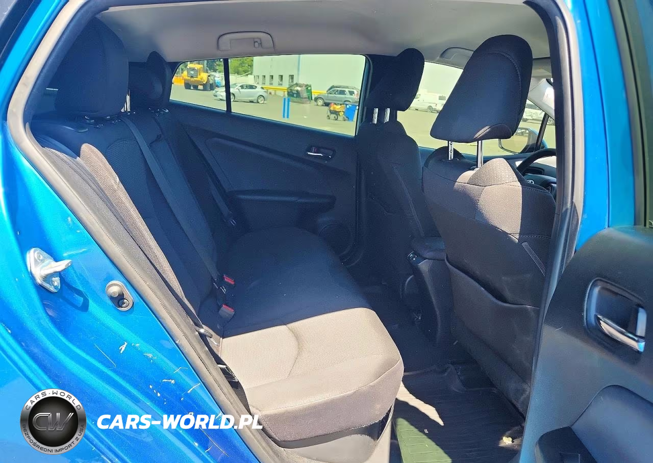 2020 Toyota Prius Le VIN:JTDKARFUXL3119830 - 10