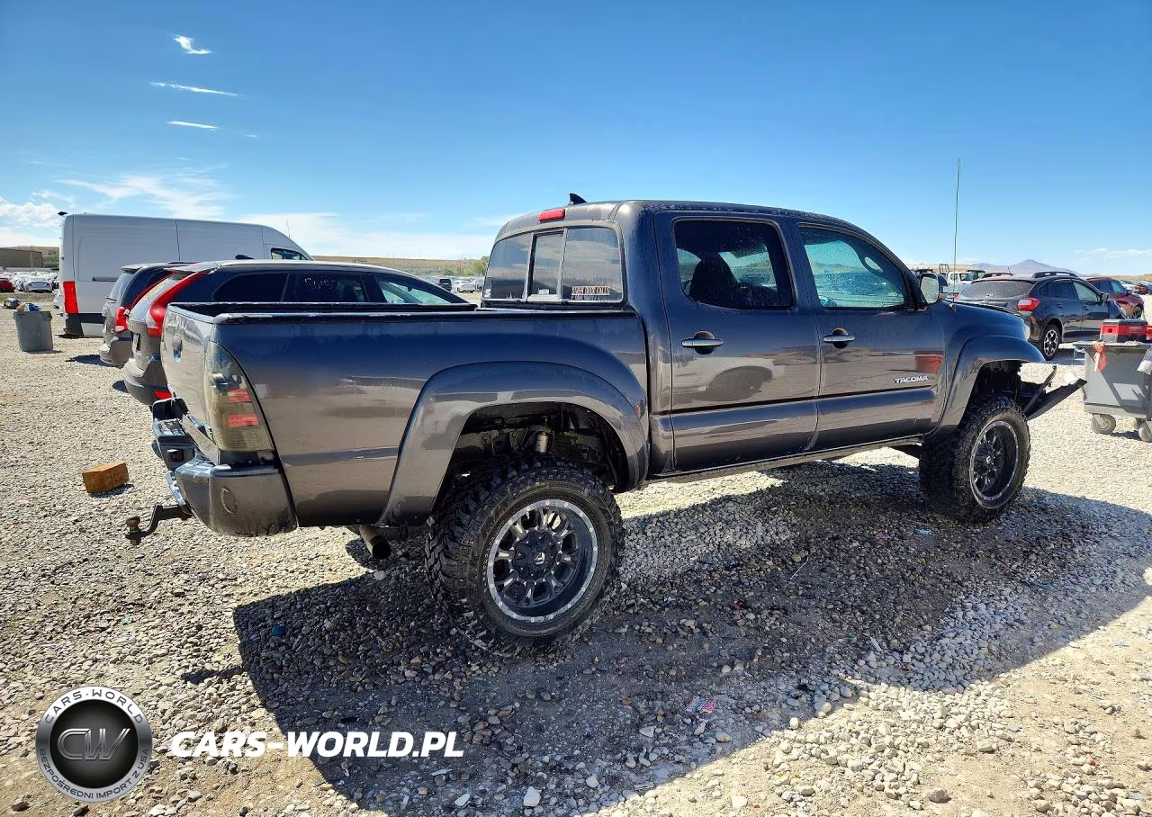2012 Toyota Tacoma Double Cab VIN:3TMLU4EN5CM086730 - 3