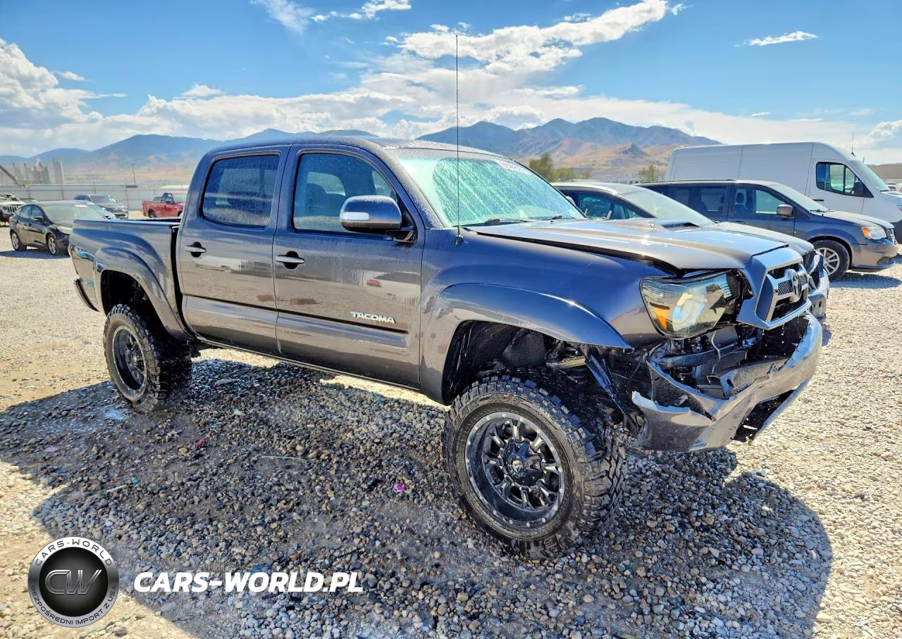 2012 Toyota Tacoma Double Cab VIN:3TMLU4EN5CM086730 - 4