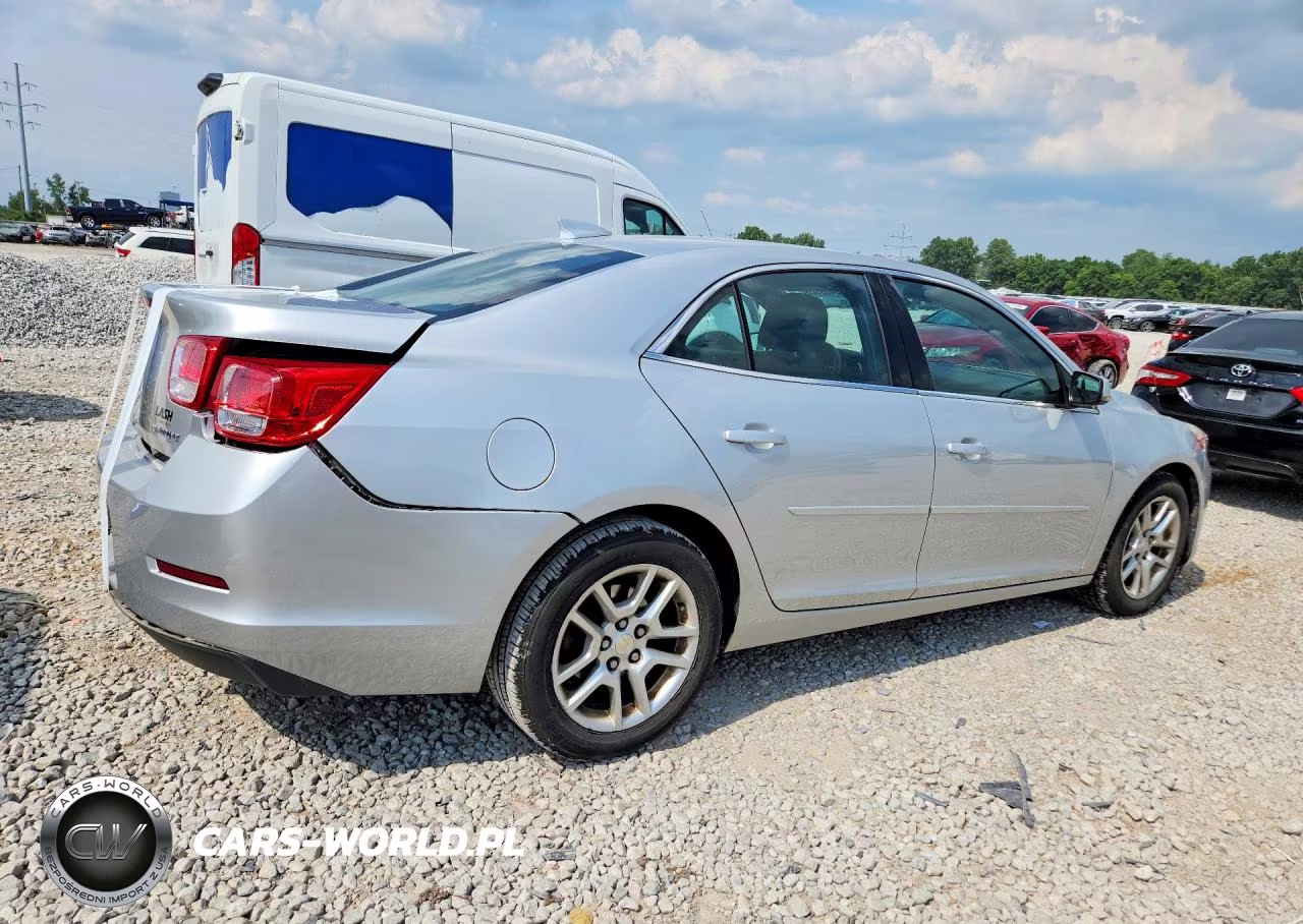 2015 Chevrolet Malibu 1Lt VIN:1G11C5SL4FF323711 - 3
