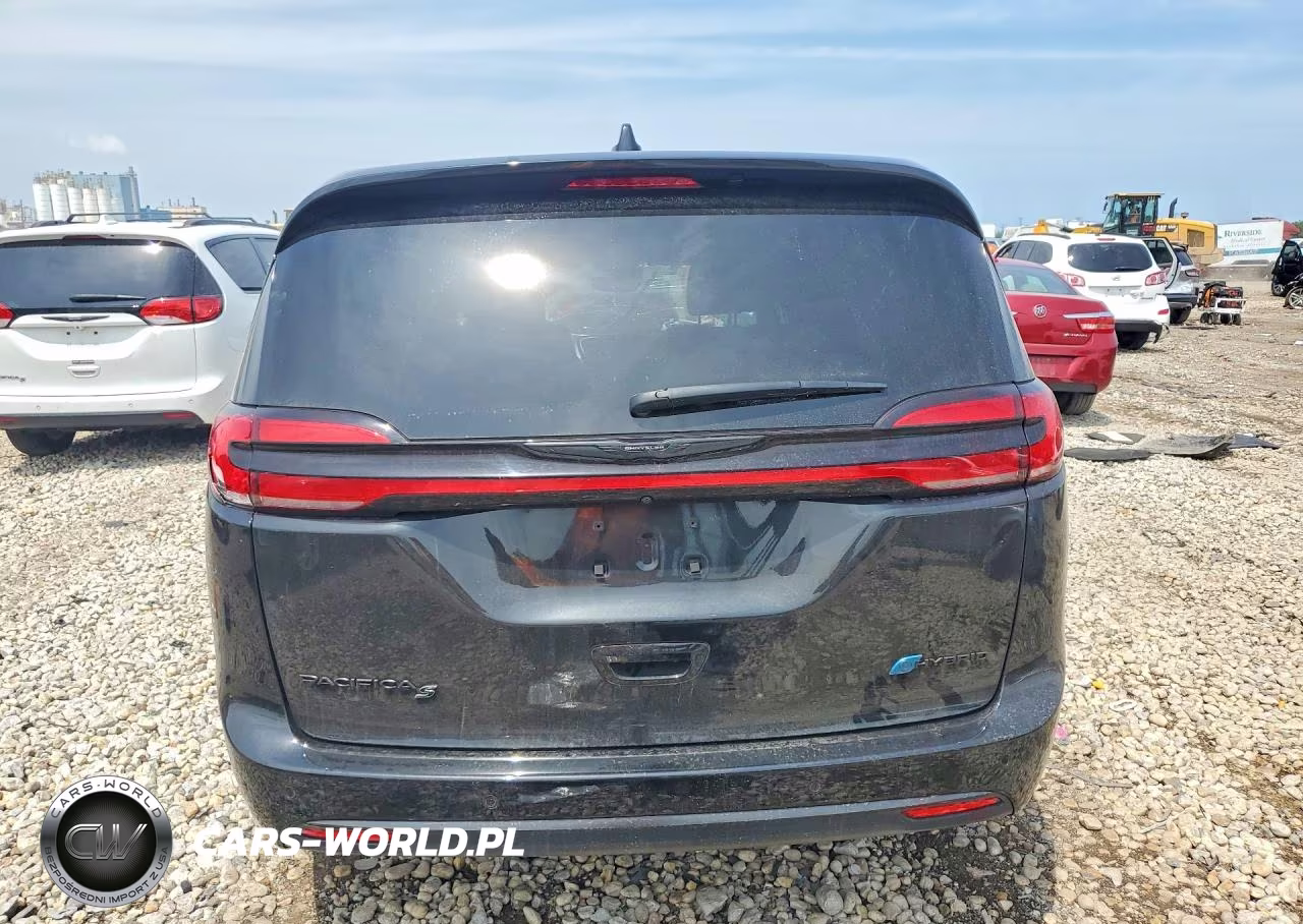 2023 Chrysler Pacifica Hybrid Limited VIN:2C4RC1S77PR584461 - 6