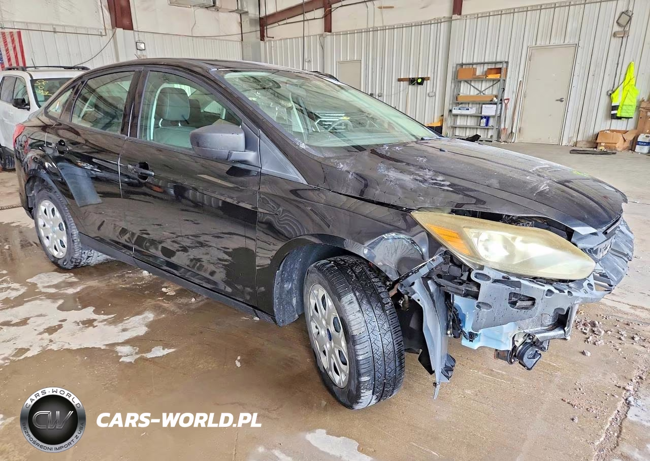 2012 Ford Focus Se VIN:1FAHP3F22CL104474 - 4