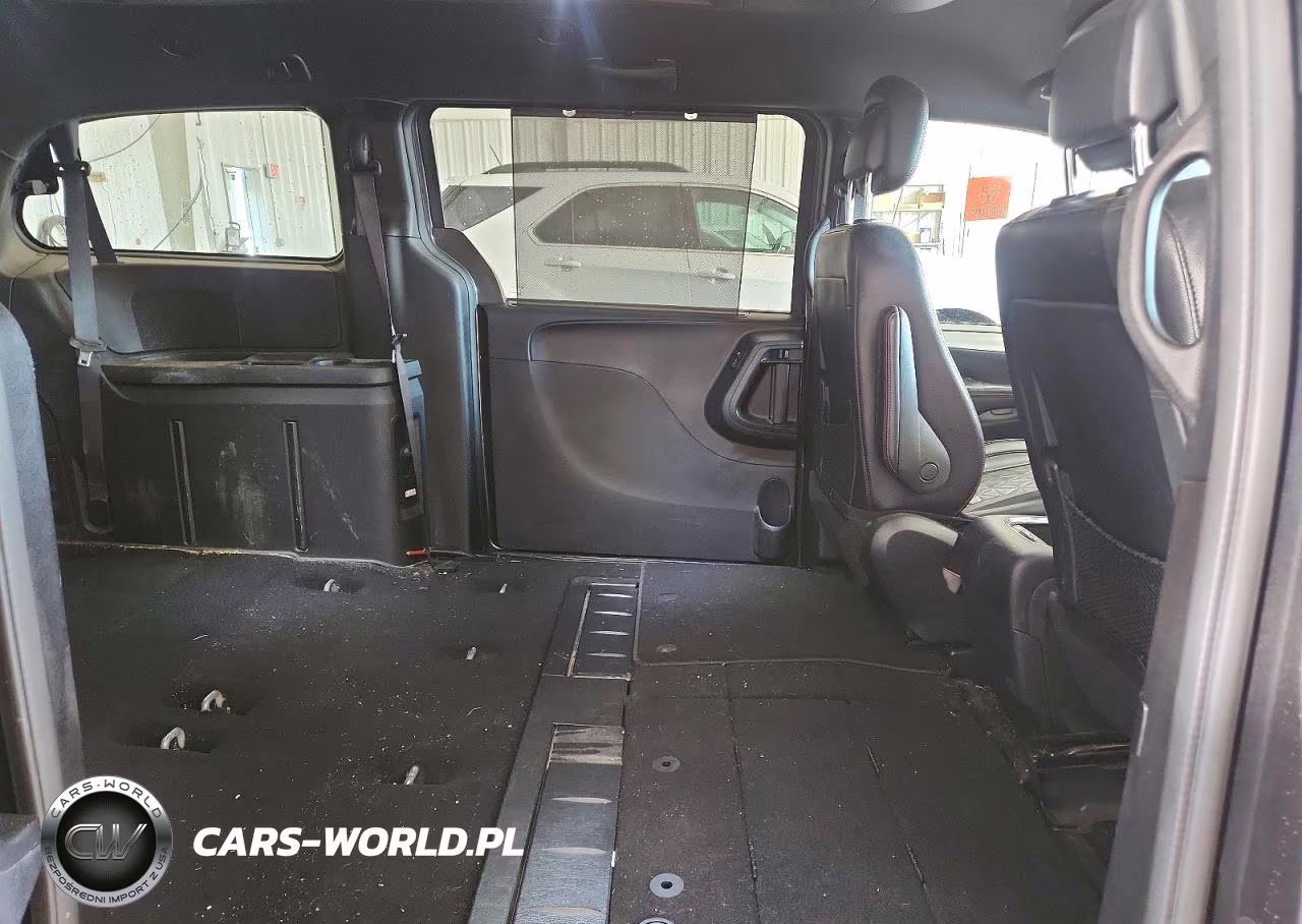 2018 Dodge Grand Caravan Gt VIN:2C4RDGEG2JR360680 - 10