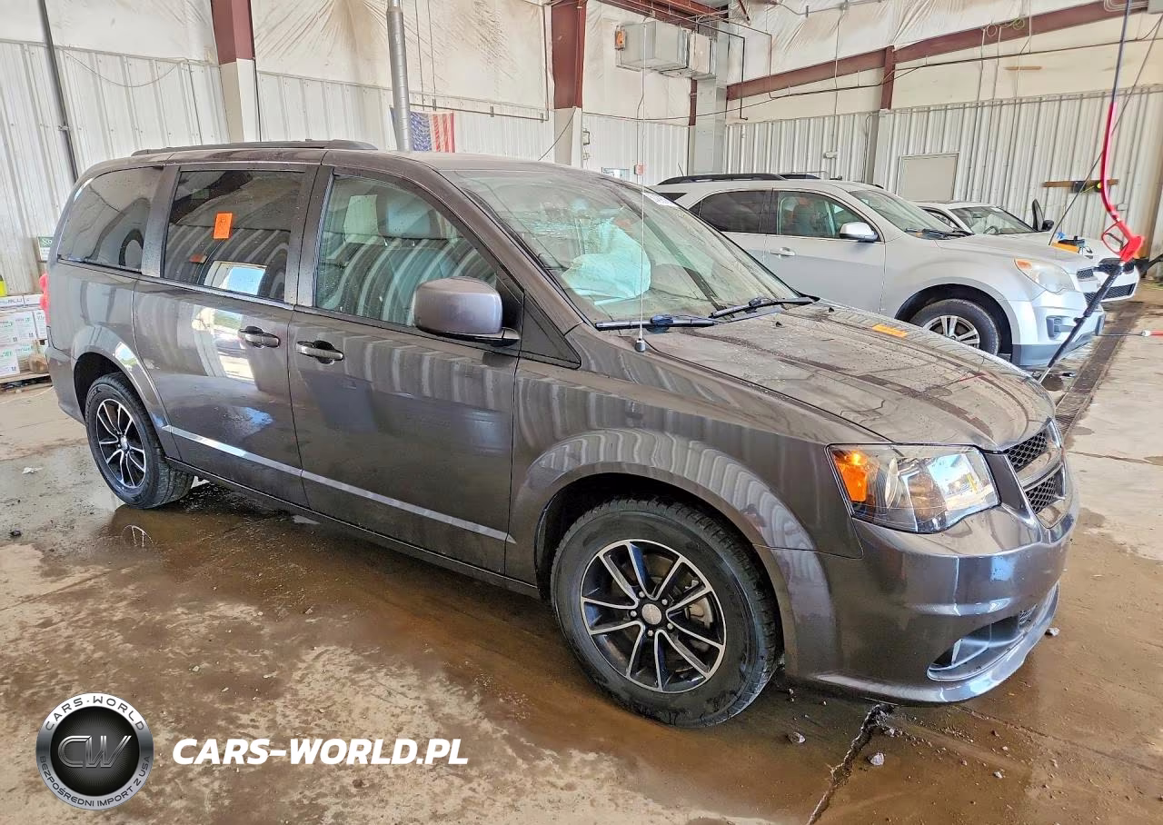 2018 Dodge Grand Caravan Gt VIN:2C4RDGEG2JR360680 - 4