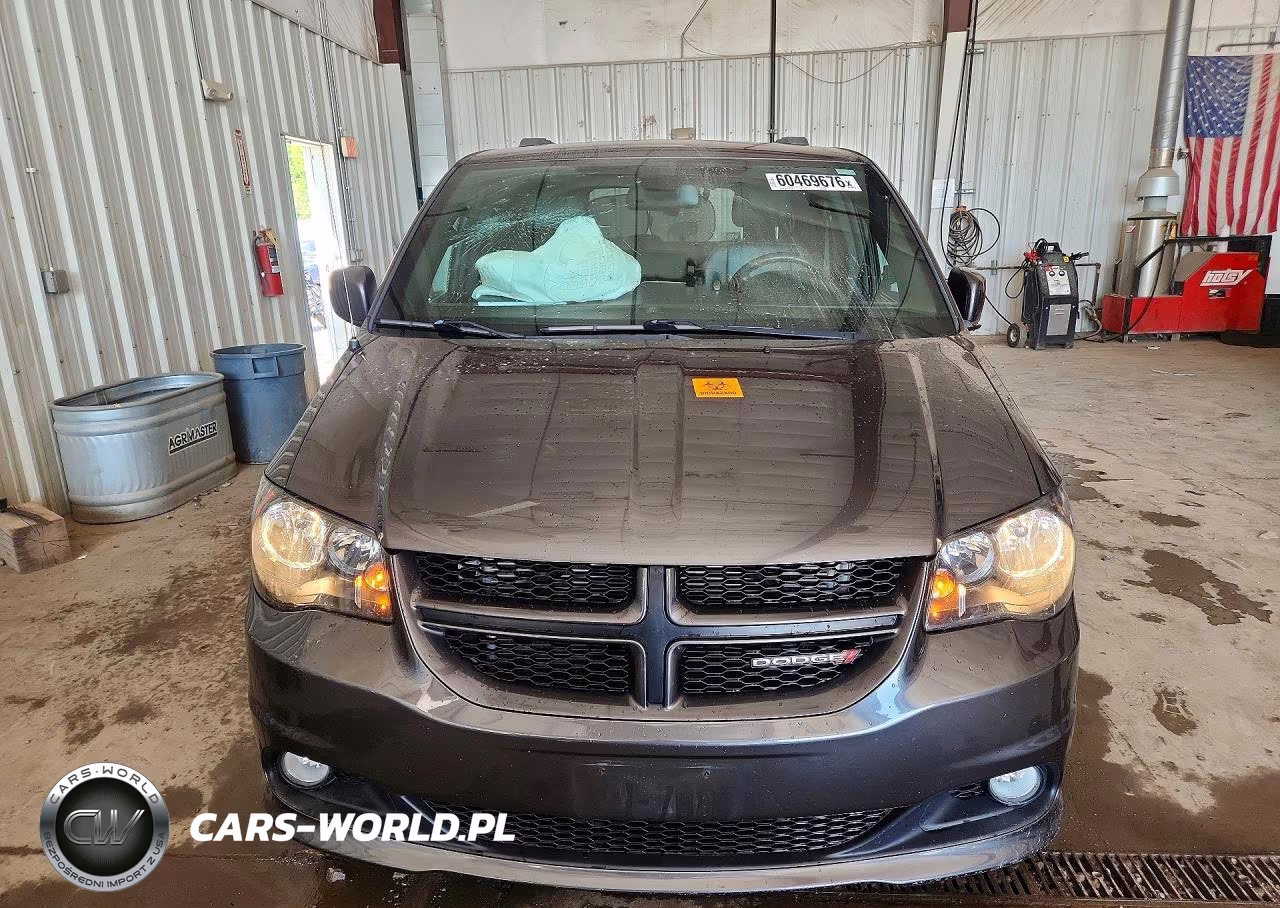 2018 Dodge Grand Caravan Gt VIN:2C4RDGEG2JR360680 - 5