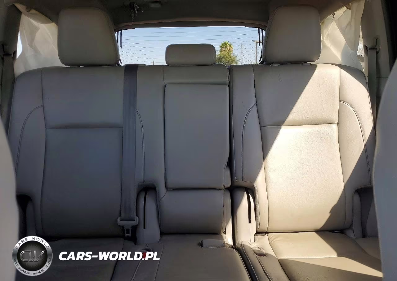 2019 Toyota Highlander Xle VIN:5TDKZRFH6KS325705 - 10