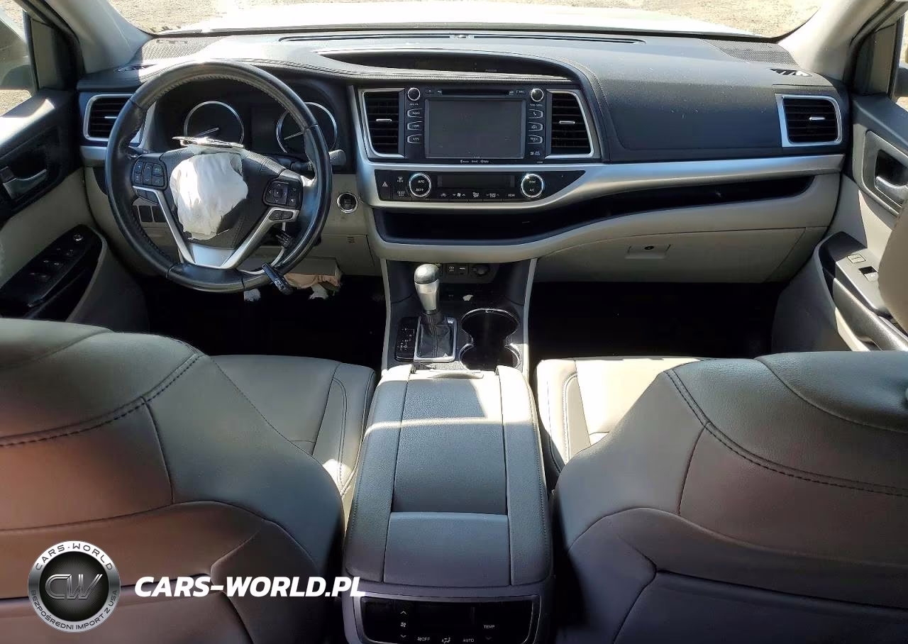 2019 Toyota Highlander Xle VIN:5TDKZRFH6KS325705 - 8