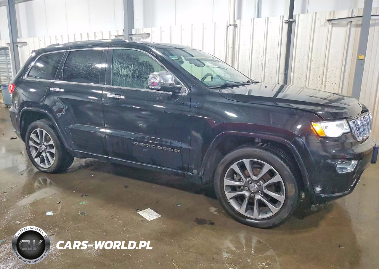 2017 Jeep Grand Cherokee Overland VIN:1C4RJFCG1HC883052 - 4