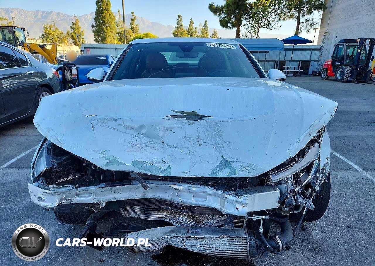 2018 Audi A4 Premium Plus VIN:WAULMAF46JN004573 - 5