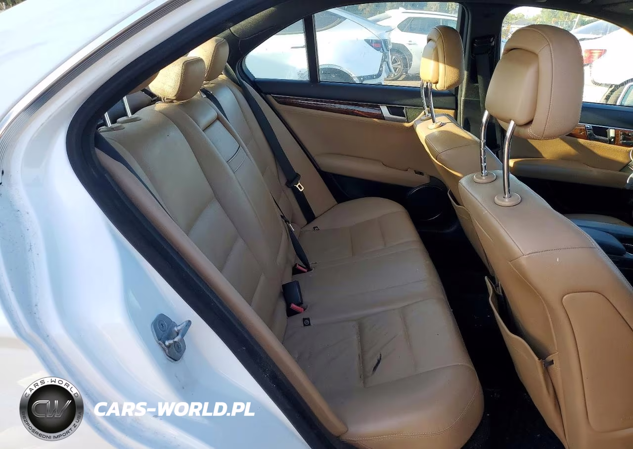2012 Mercedes-Benz C 250 VIN:WDDGF4HB0CR222747 - 10