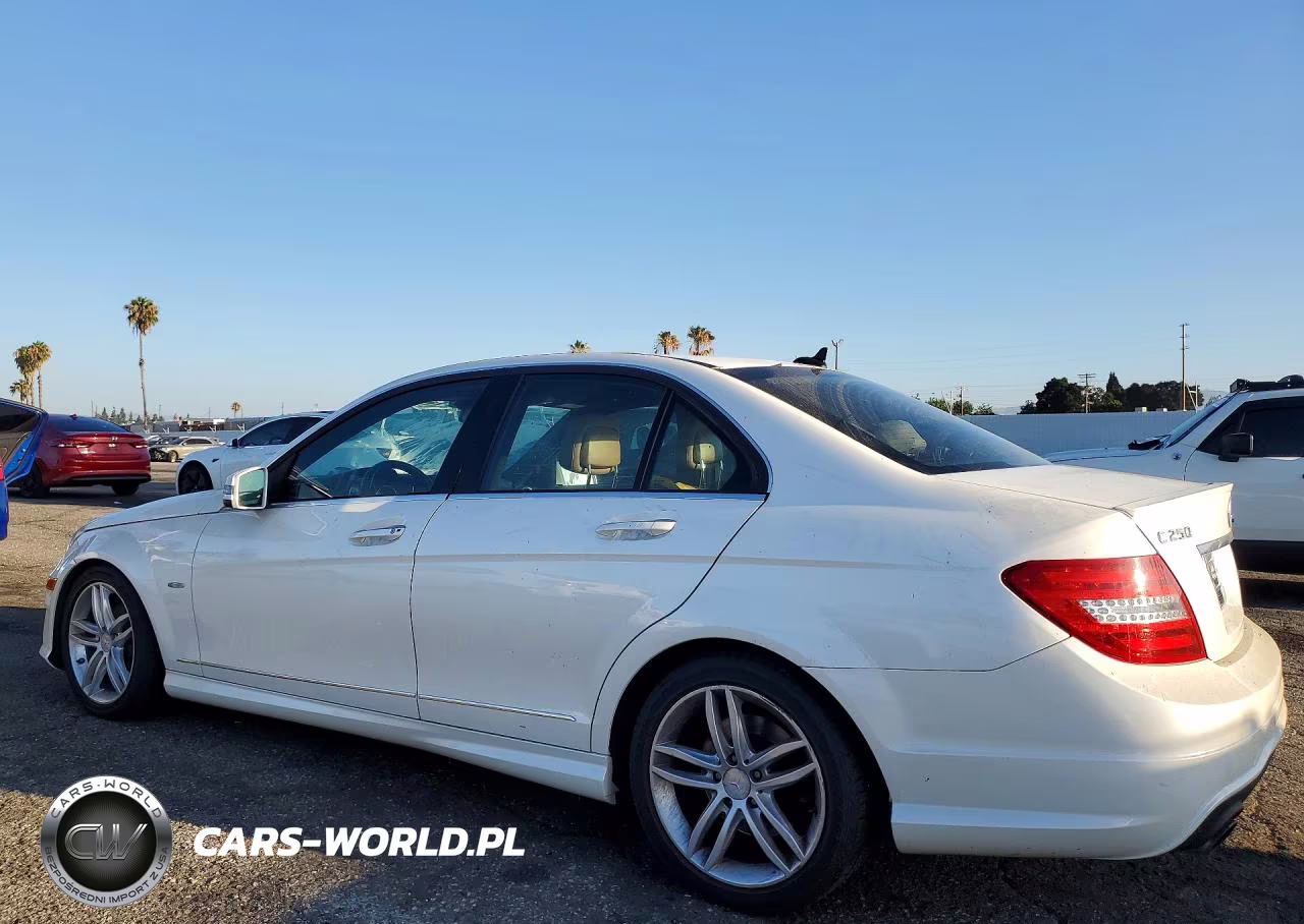 2012 Mercedes-Benz C 250 VIN:WDDGF4HB0CR222747 - 2