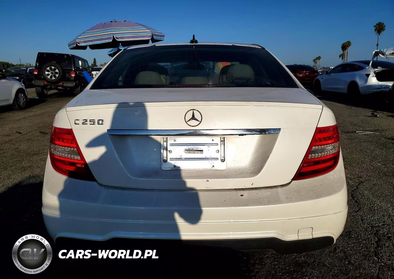 2012 Mercedes-Benz C 250 VIN:WDDGF4HB0CR222747 - 6