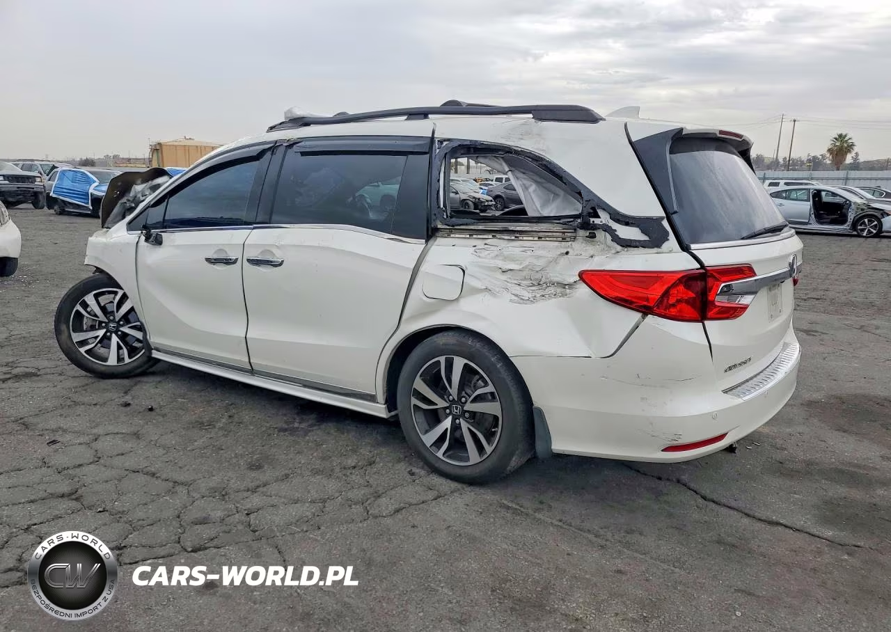 2018 Honda Odyssey Elite VIN:5FNRL6H92JB112046 - 2