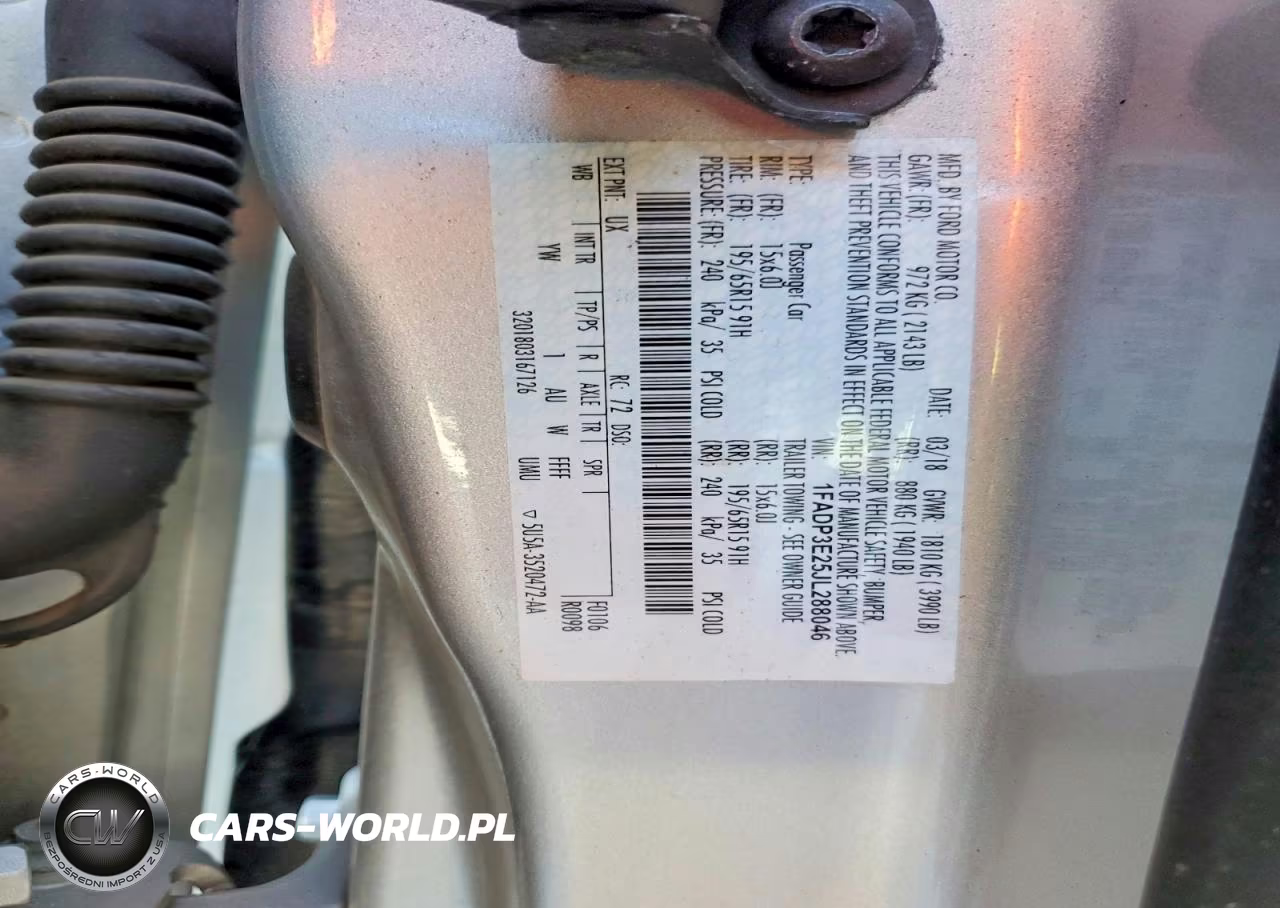 2018 Ford Focus S VIN:1FADP3E25JL288046 - 12