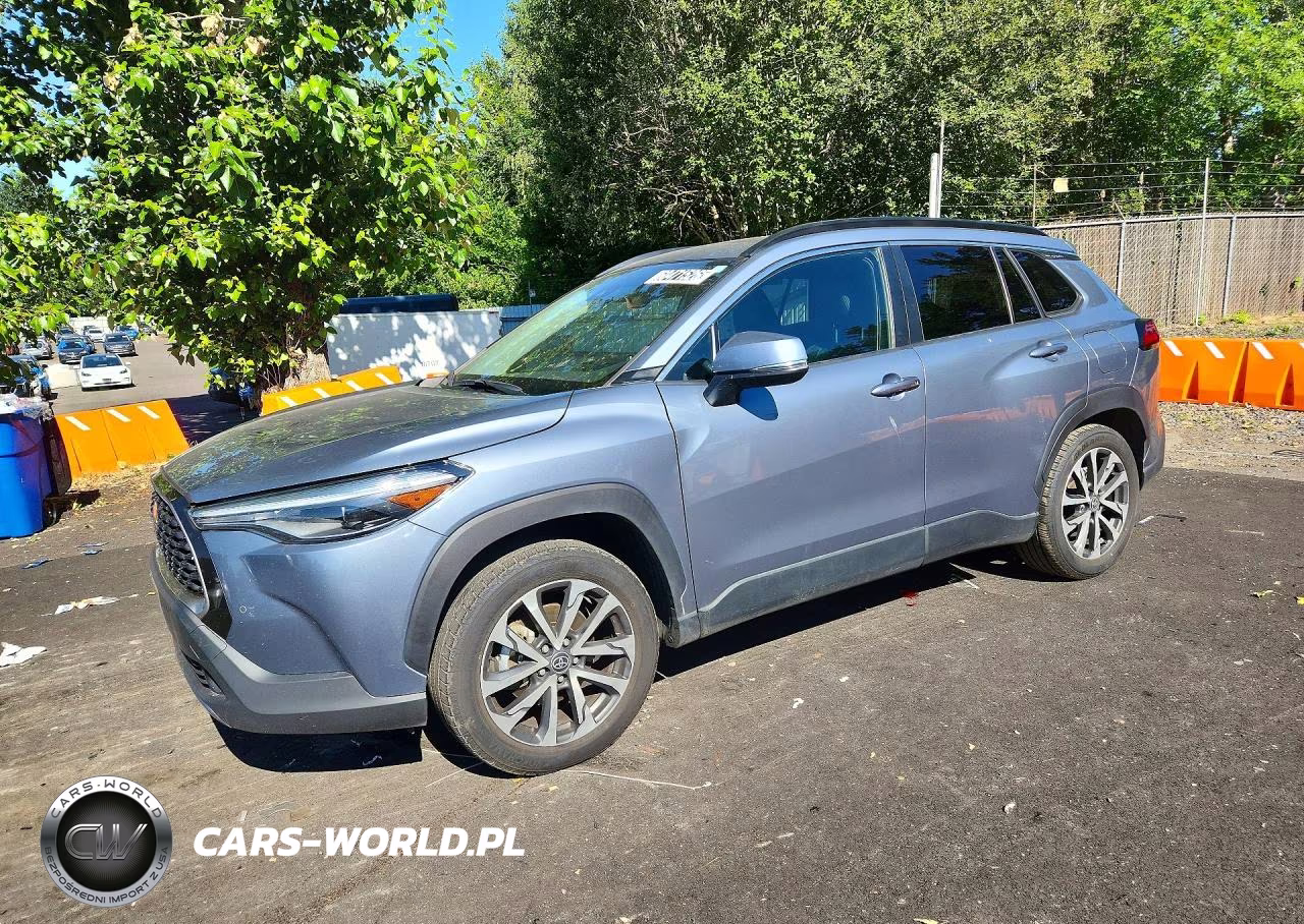 2022 Toyota Corolla Cross Xle – zdjęcie 1 z 12