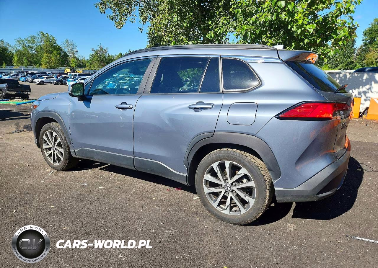 2022 Toyota Corolla Cross Xle VIN:7MUDAAAG5NV031464 - 2