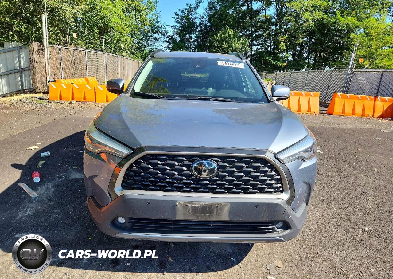 2022 Toyota Corolla Cross Xle VIN:7MUDAAAG5NV031464 - 5