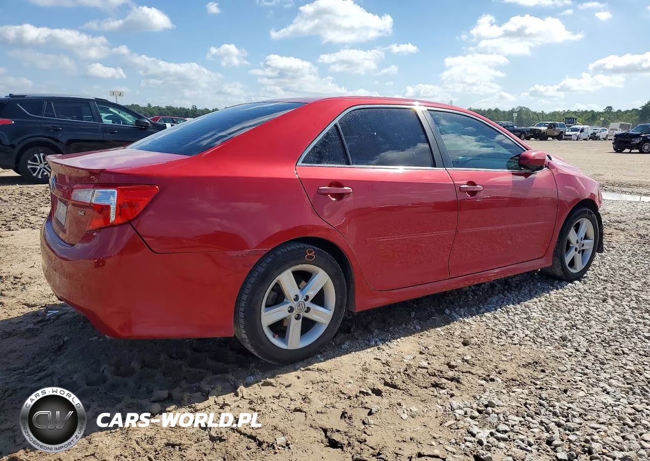 2014 Toyota Camry Se VIN:4T1BF1FK0EU808401 - 3