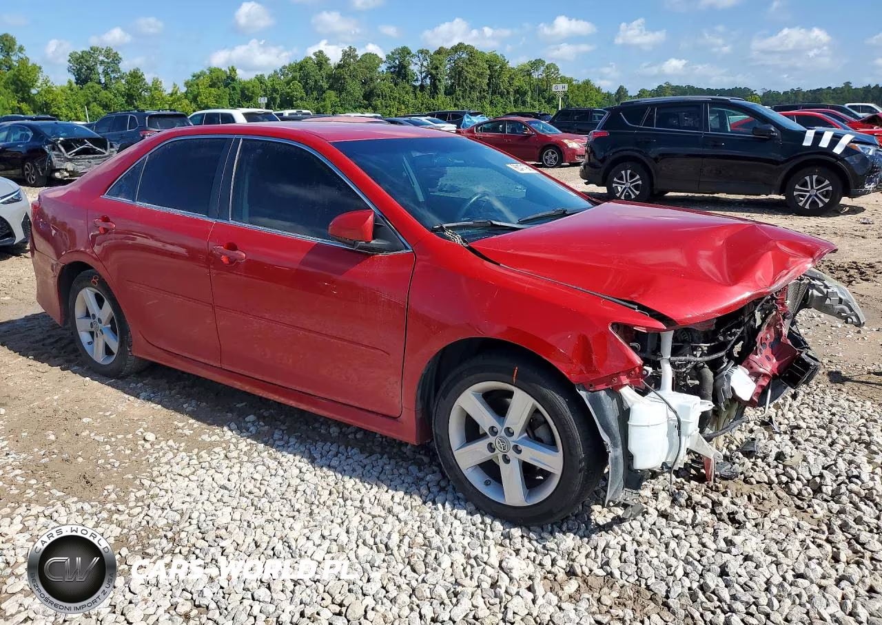 2014 Toyota Camry Se VIN:4T1BF1FK0EU808401 - 4