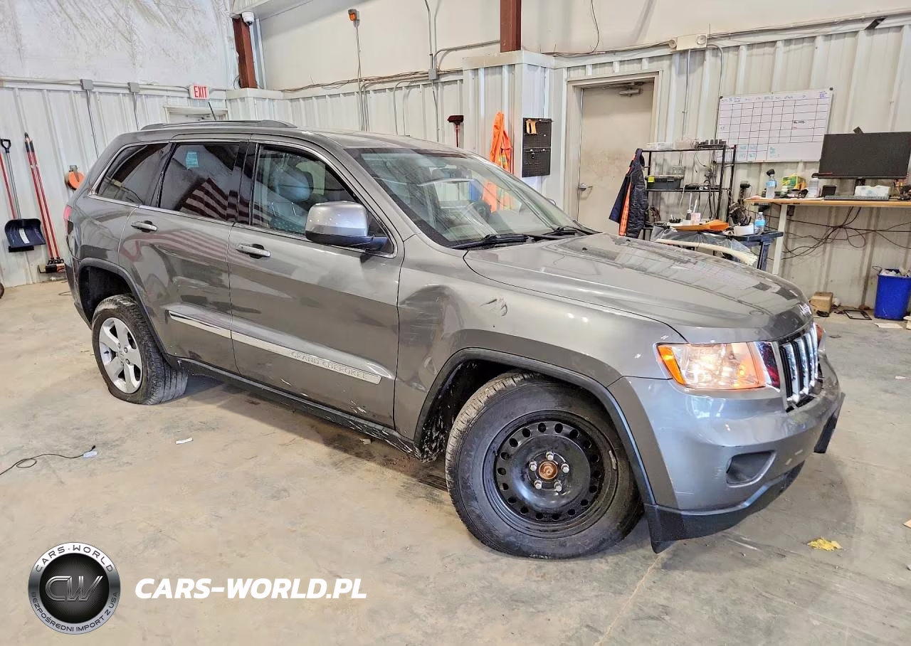 2012 Jeep Grand Cherokee Laredo VIN:1C4RJFAG2CC132912 - 4