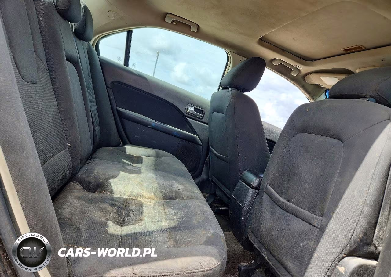 2010 Ford Fusion Se VIN:3FAHP0HA3AR402713 - 10