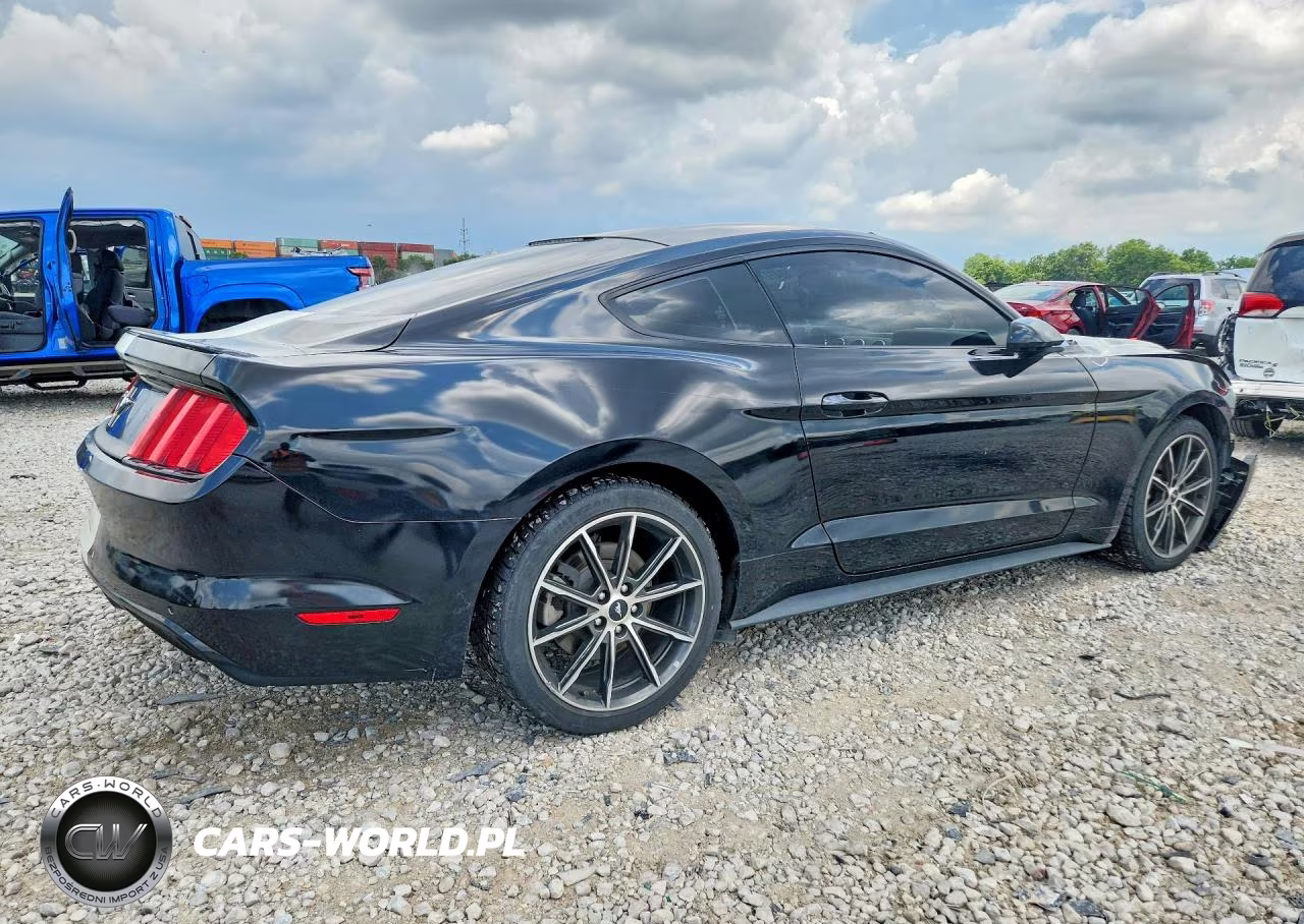 2018 Ford Mustang VIN:1FA6P8TH6J5184926 - 3