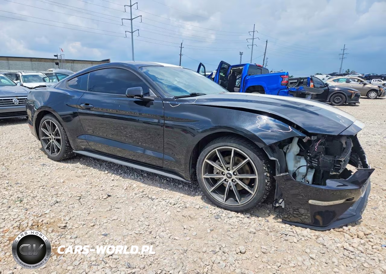 2018 Ford Mustang VIN:1FA6P8TH6J5184926 - 4